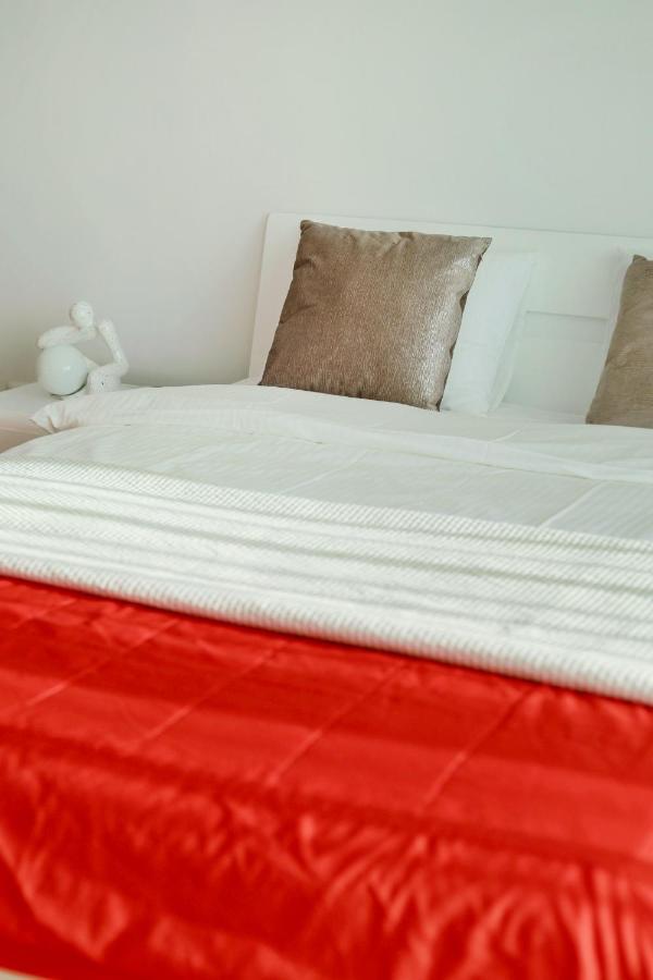 Capital Towers - Apartament Pop-Art Z Widokiem Na Rzeke Rzeszow Luaran gambar