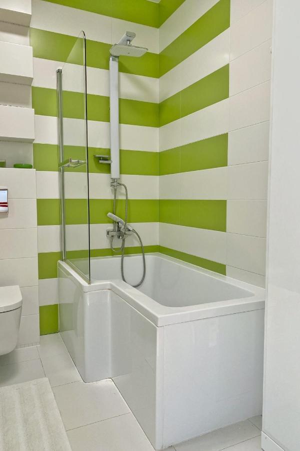 Capital Towers - Apartament Pop-Art Z Widokiem Na Rzeke Rzeszow Luaran gambar