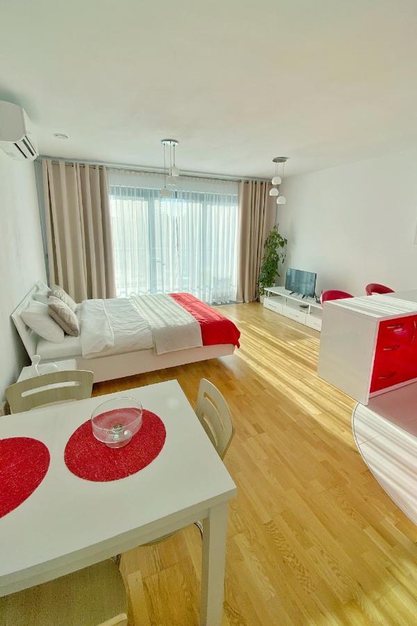 Capital Towers - Apartament Pop-Art Z Widokiem Na Rzeke Rzeszow Luaran gambar