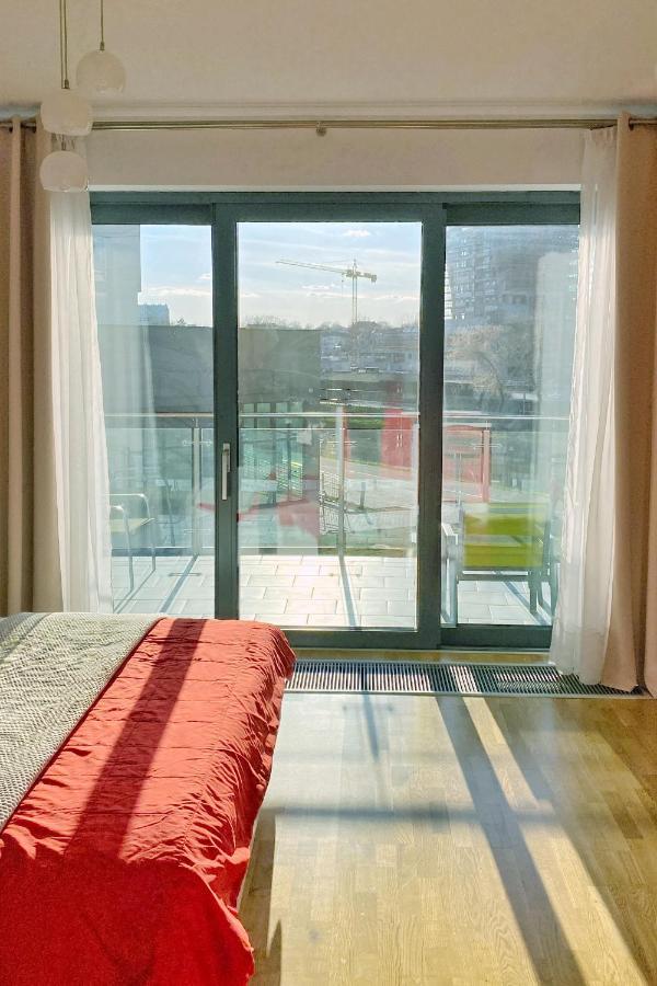 Capital Towers - Apartament Pop-Art Z Widokiem Na Rzeke Rzeszow Luaran gambar
