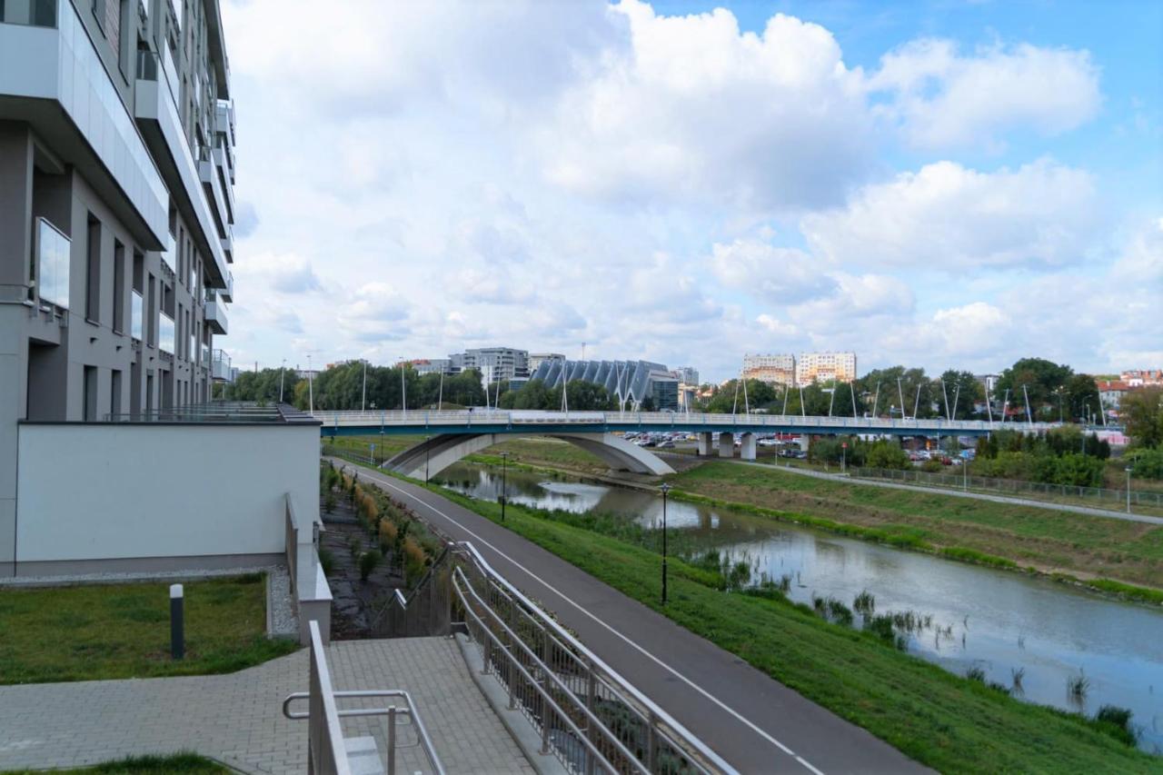 Capital Towers - Apartament Pop-Art Z Widokiem Na Rzeke Rzeszow Luaran gambar